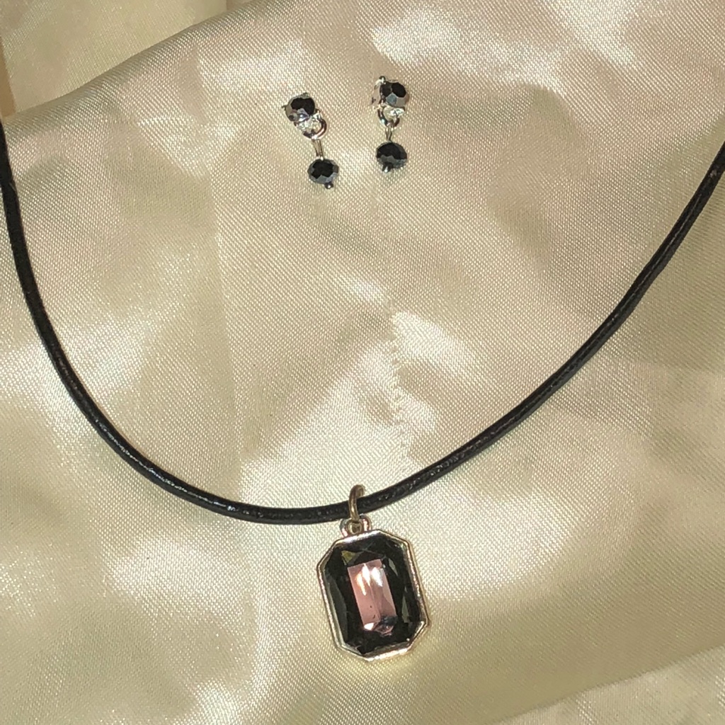 Black Crystal Necklace & Earrings New Leather